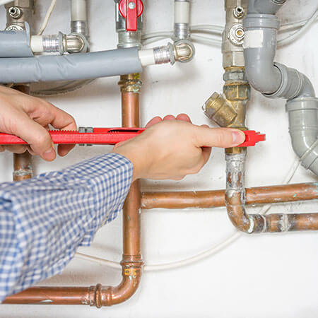 Hot water installation